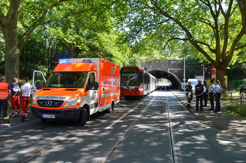 KVB Bahn defekt Koeln Buchheim Heidelbergerstr P28.JPG - Miklos Laubert